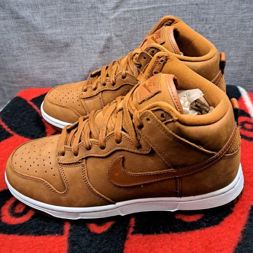 %Size 7 1/2 Women's Nike Dunk High Premium Pecan Brown White DX2044-200 A 14